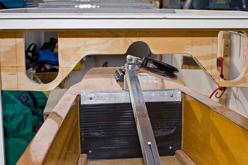 IMG_8562_800w.jpg - Clerance is tight in order to keep the height of the box manageable.